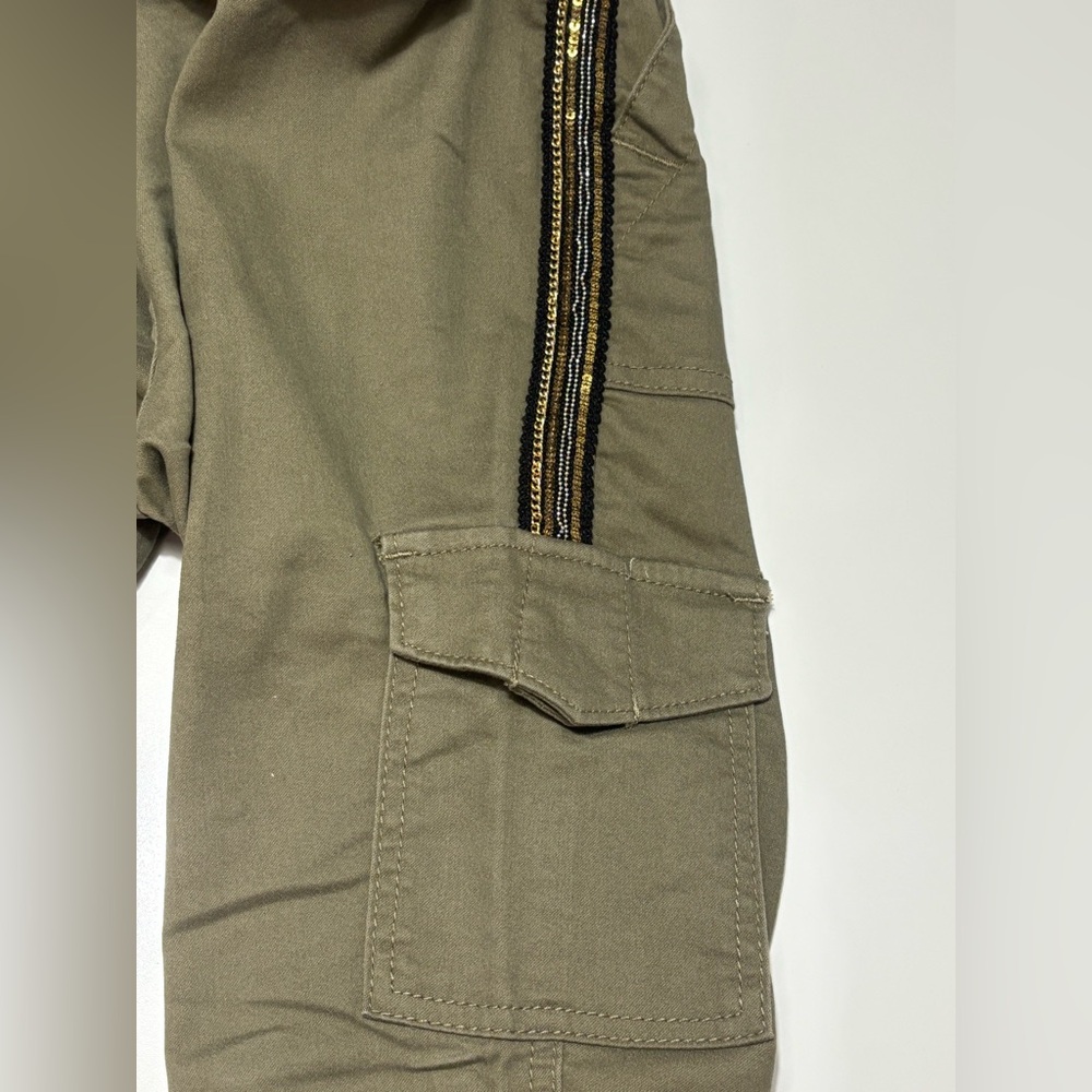 US Polo Green Cargo Pants with Black, Golden and Silver Stripes. Size 4. - Picture 7 of 8